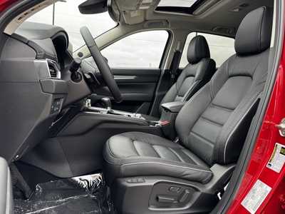 2025 Mazda CX-5, $37660. Photo 4