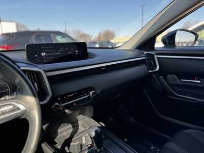 2024 Mazda CX-50, $27000. Photo 8
