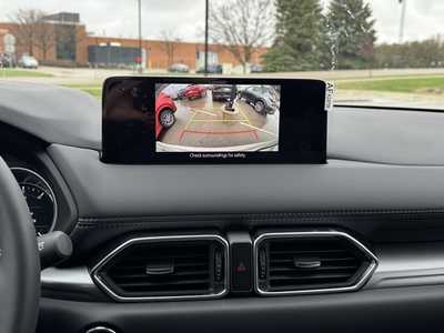 2025 Mazda CX-5, $31690. Photo 4