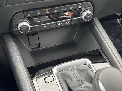 2025 Mazda CX-5, $31690. Photo 6