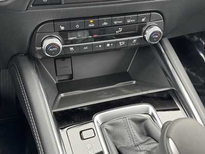 2025 Mazda CX-5, $37585. Photo 6
