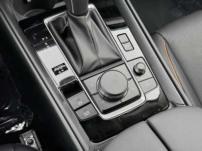 2025 Mazda CX-50, $40030. Photo 9