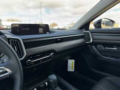 2025 Mazda CX-50, $39210. Photo 9