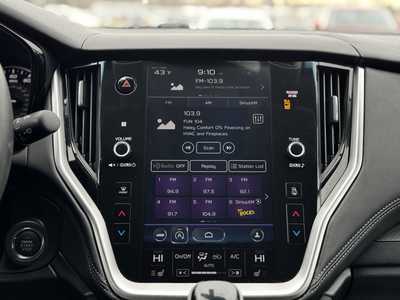 2022 Subaru Outback, $25000. Photo 2