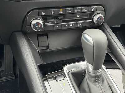 2025 Mazda CX-5, $31765. Photo 6