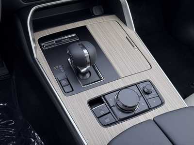 2025 Mazda CX-70, $47895. Photo 9