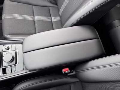 2025 Mazda CX-50, $33155. Photo 11
