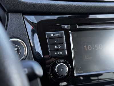 2019 Nissan Rogue, $17259. Photo 11