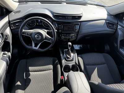 2019 Nissan Rogue, $17259. Photo 6