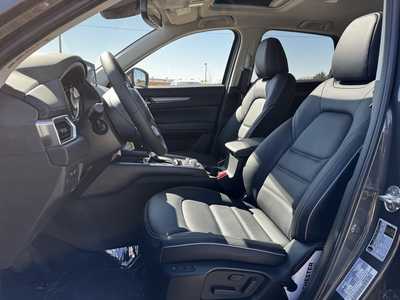 2025 Mazda CX-5, $33820. Photo 4