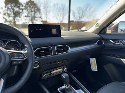 2025 Mazda CX-5, $33820. Photo 9