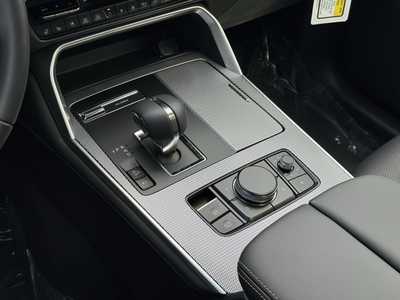 2025 Mazda CX-90, $51875. Photo 8