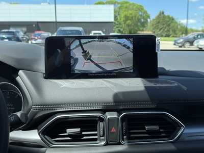 2025 Mazda CX-5, $31720. Photo 4