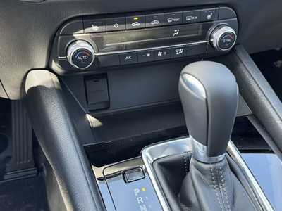 2025 Mazda CX-5, $31720. Photo 6