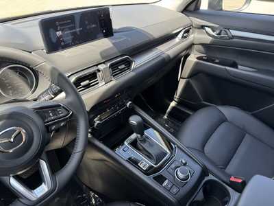 2025 Mazda CX-5, $31720. Photo 7