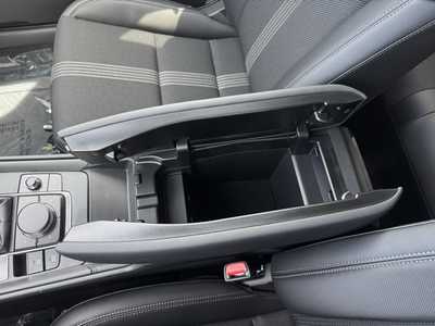2025 Mazda CX-50, $32145. Photo 11