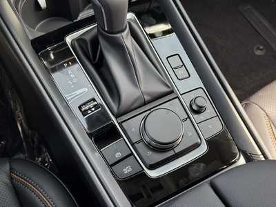 2025 Mazda CX-50, $39660. Photo 9