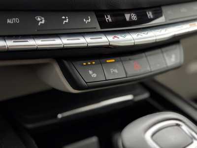 2019 Cadillac XT4, $21000. Photo 11