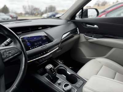2019 Cadillac XT4, $21000. Photo 8