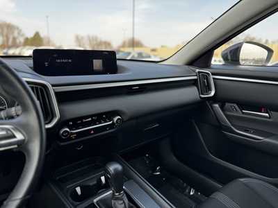 2024 Mazda CX-50, $28000. Photo 8