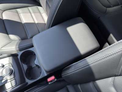 2025 Mazda CX-5, $33040. Photo 11