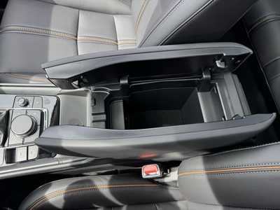 2025 Mazda CX-50, $39680. Photo 12