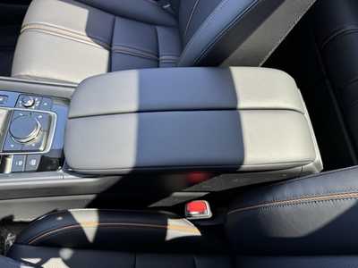 2025 Mazda CX-50, $39270. Photo 11