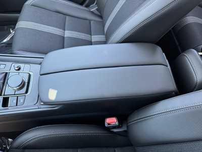 2025 Mazda CX-50, $36375. Photo 11