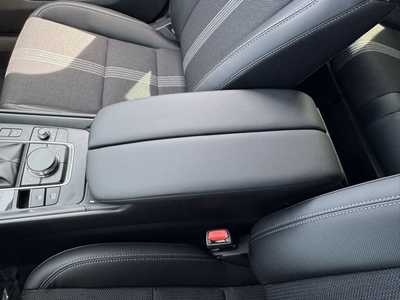 2025 Mazda CX-50, $35840. Photo 10