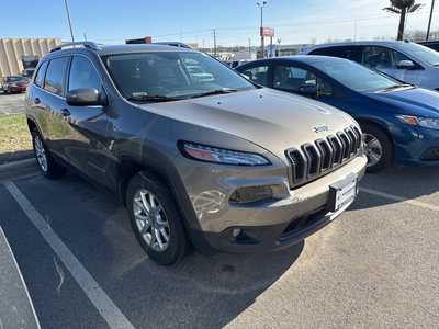2017 Jeep Cherokee, $11499. Photo 2
