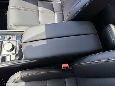 2025 Mazda CX-50, $42735. Photo 11