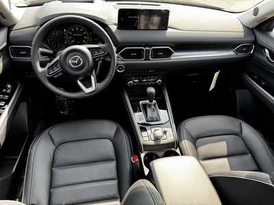 2025 Mazda CX-5, $37965. Photo 7