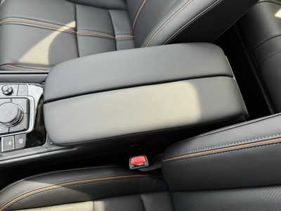 2025 Mazda CX-50, $39270. Photo 10