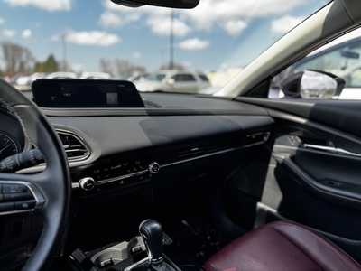 2024 Mazda CX-30, $26000. Photo 9