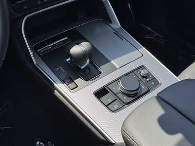 2025 Mazda CX-90, $43025. Photo 8