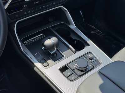 2025 Mazda CX-90, $43025. Photo 9