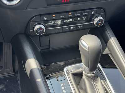 2025 Mazda CX-5, $33040. Photo 6