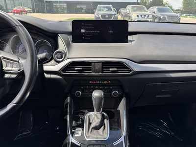 2022 Mazda CX-9, $28349. Photo 2