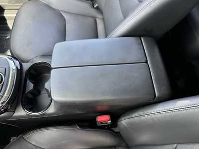 2022 Mazda CX-9, $28349. Photo 9