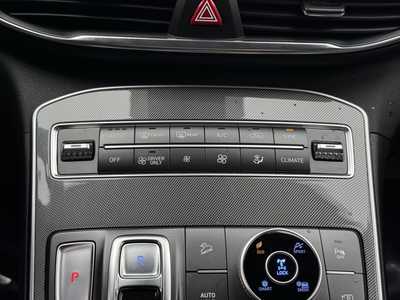 2021 Hyundai Santa Fe, $24000. Photo 7