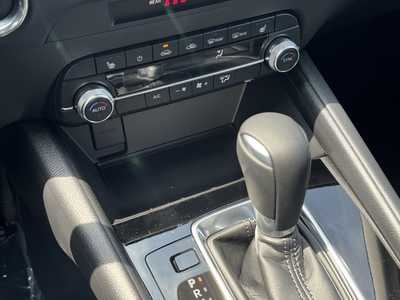 2025 Mazda CX-5, $33040. Photo 6
