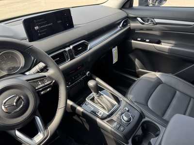 2025 Mazda CX-5, $33040. Photo 7