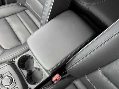 2025 Mazda CX-5, $37585. Photo 11