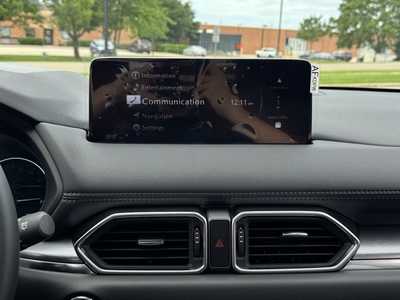 2025 Mazda CX-5, $37585. Photo 3