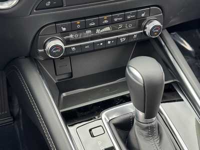2025 Mazda CX-5, $37585. Photo 6