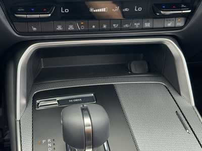 2025 Mazda CX-90, $42825. Photo 6