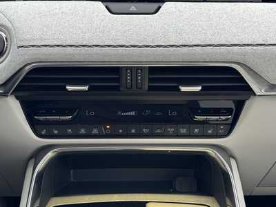 2025 Mazda CX-90, $58925. Photo 5