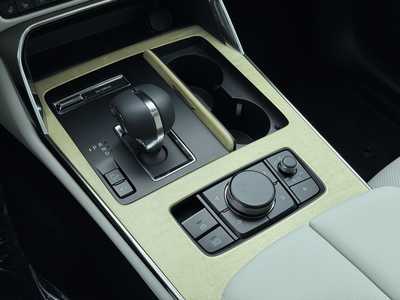 2025 Mazda CX-90, $58925. Photo 9