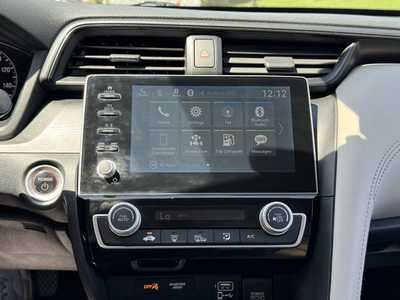 2019 Honda Insight, $15000. Photo 3