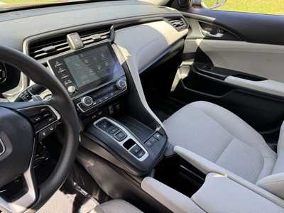2019 Honda Insight, $15000. Photo 5